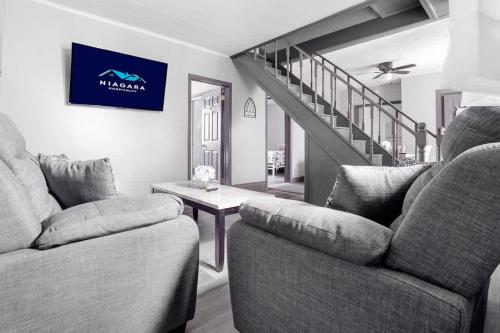 Comfortable 5BR 2BA near the falls in Niagara Falls, United States