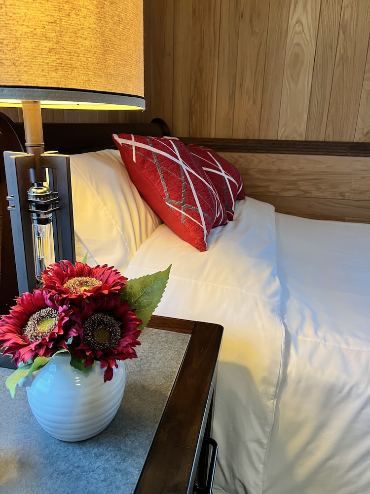 Monterey Inn - photo 15