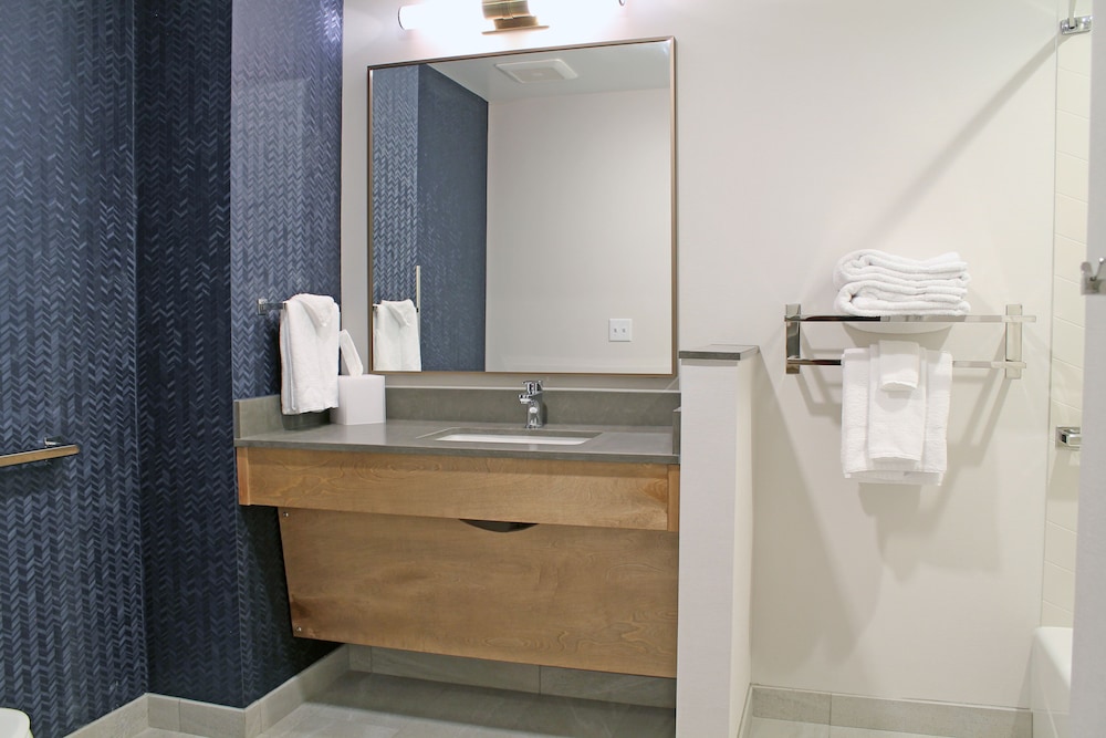Fairfield Inn & Suites by Marriott St. Louis South - photo 22