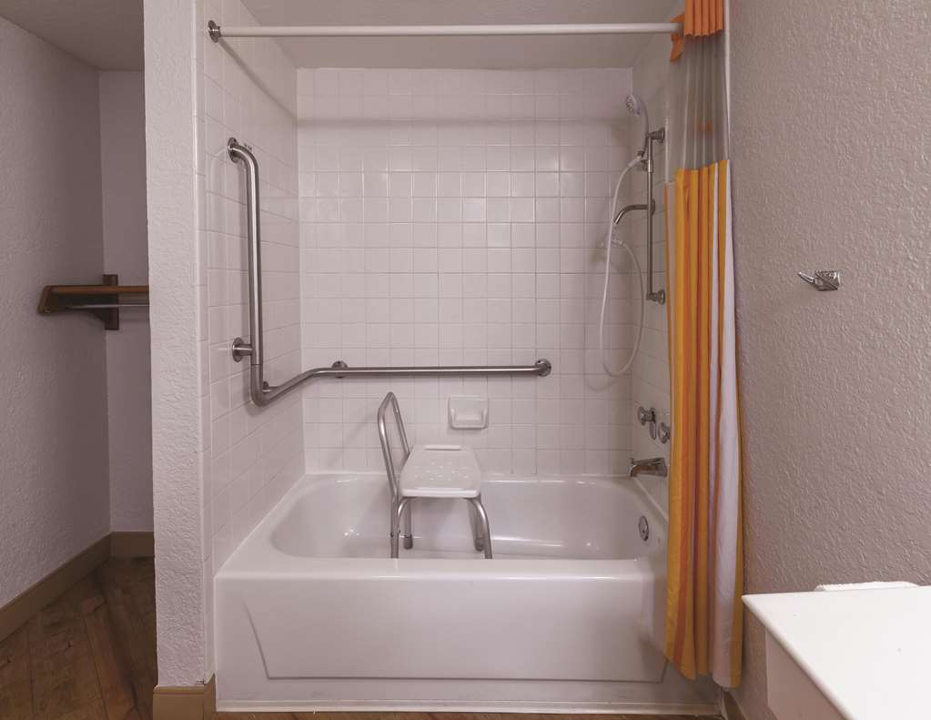 Travelodge by Wyndham Houston Cy Fair - photo 19