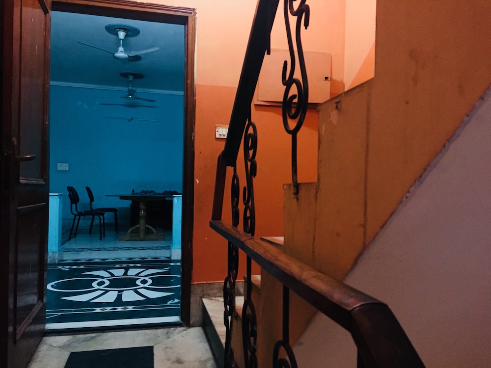 Hotel Sun Palace Residency - last minute hotel in Noida
