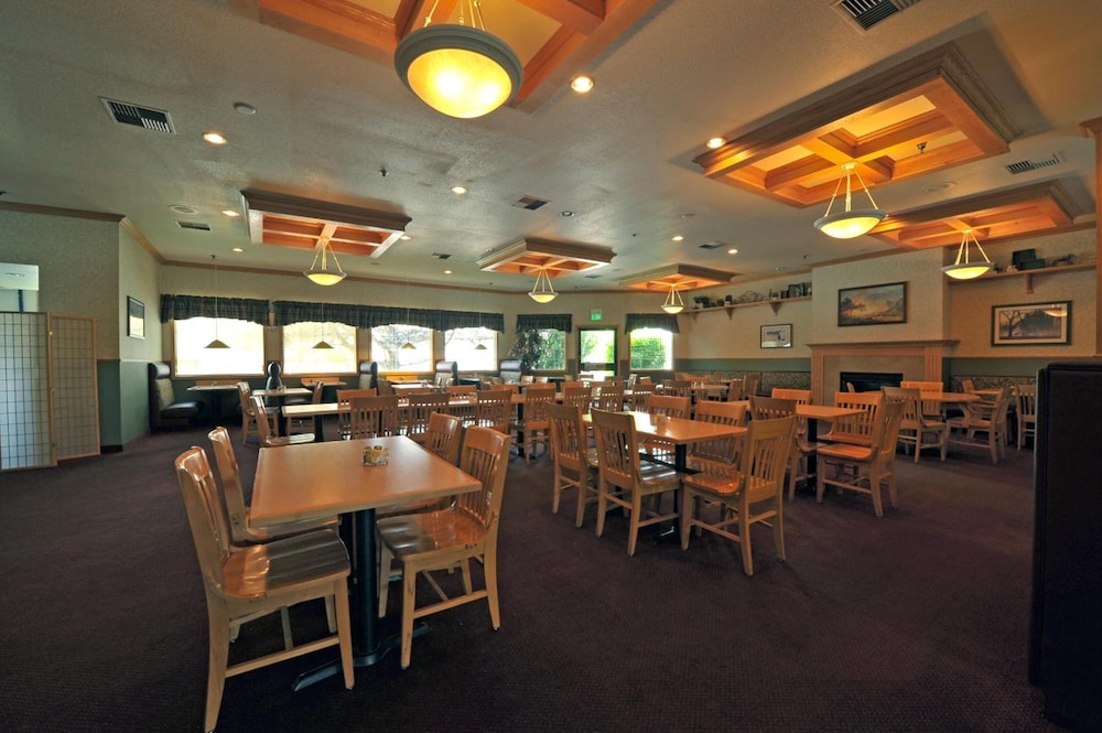 Shilo Inn Suites Hotel Nampa Suites Idaho - photo 14