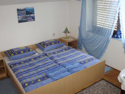 Family Room Knezevi Vinogradi 15024a — hotel in Knezevi Vinogradi