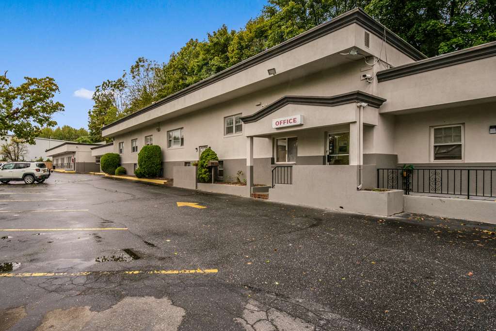 Motel 6 Tinton Falls NJ Neptune - photo 3