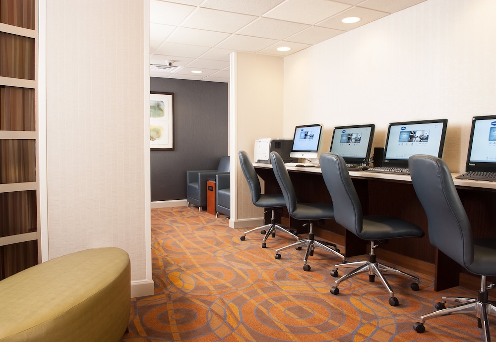 Hampton Inn Orlando International Airport - photo 32