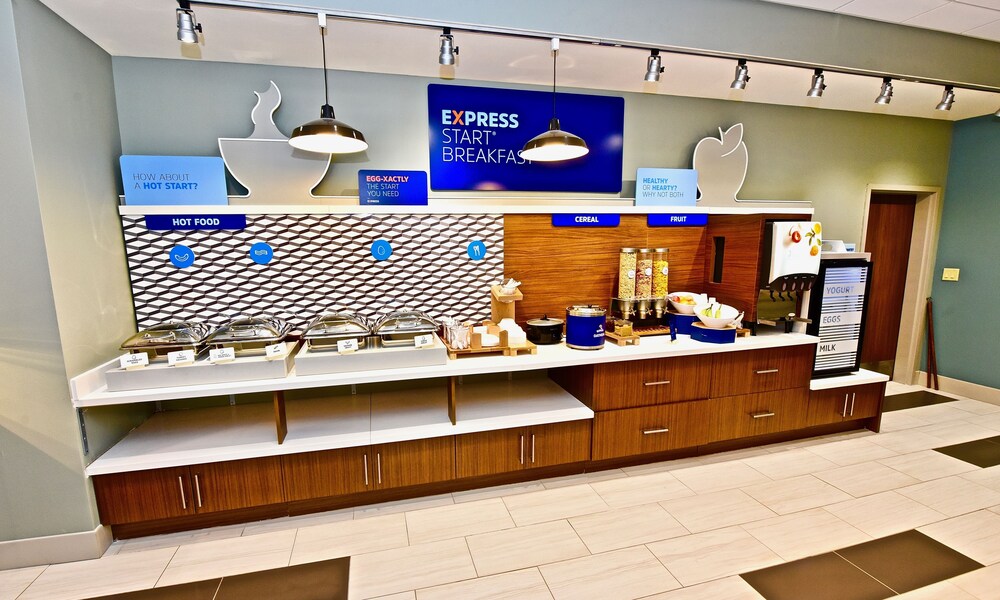 Holiday Inn Express & Suites Perryville by IHG - photo 34