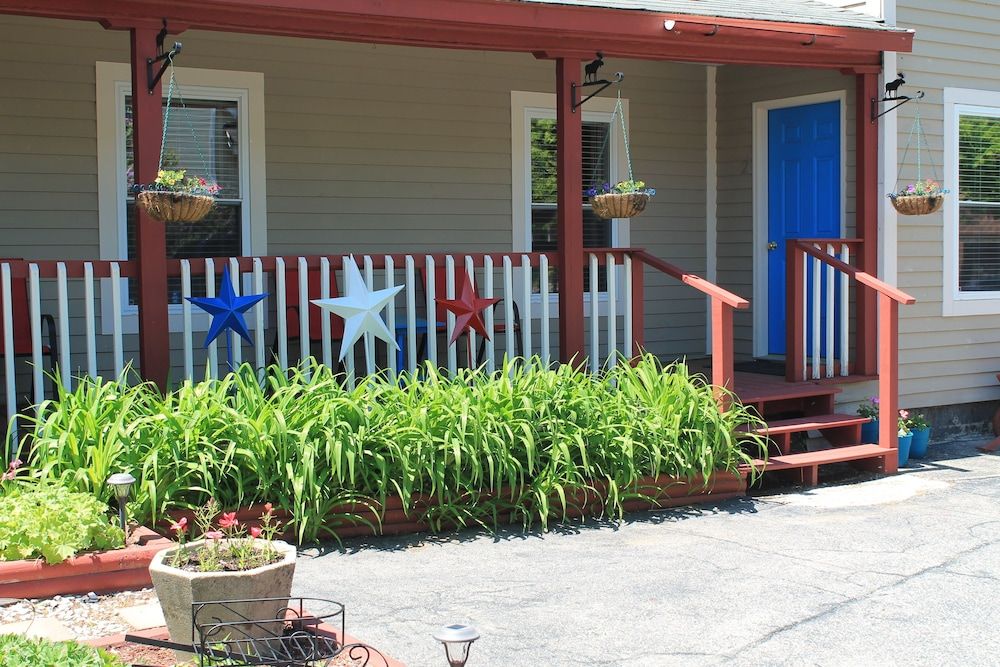 Strictly Moose Luxury Vacation Suites - photo 8
