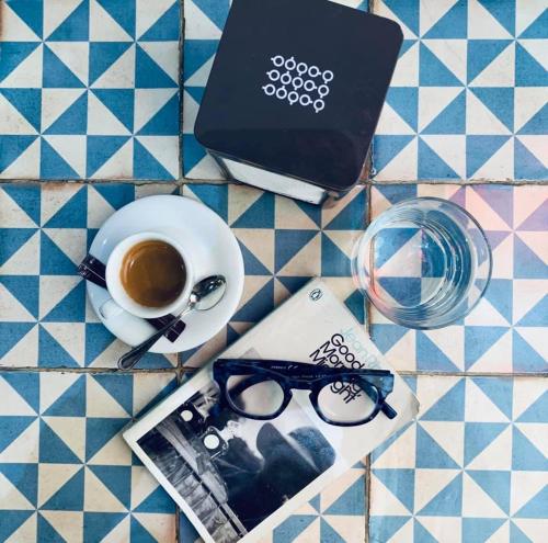 Welcome In The Cozy Blue Nest Pedestrian Menton — Menton
