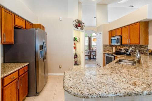 #503 Stunning 4 Bed 3 bath villa with southwest facing pool and spa — 4-Star Luxury Hotel in Orlando, United States