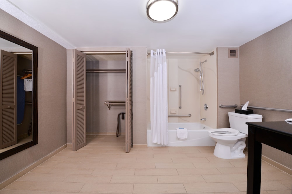 Holiday Inn Express Burlington by IHG - photo 22