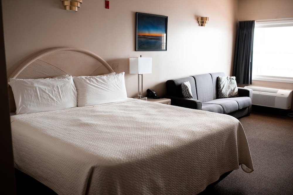 West Bank Inn - photo 8