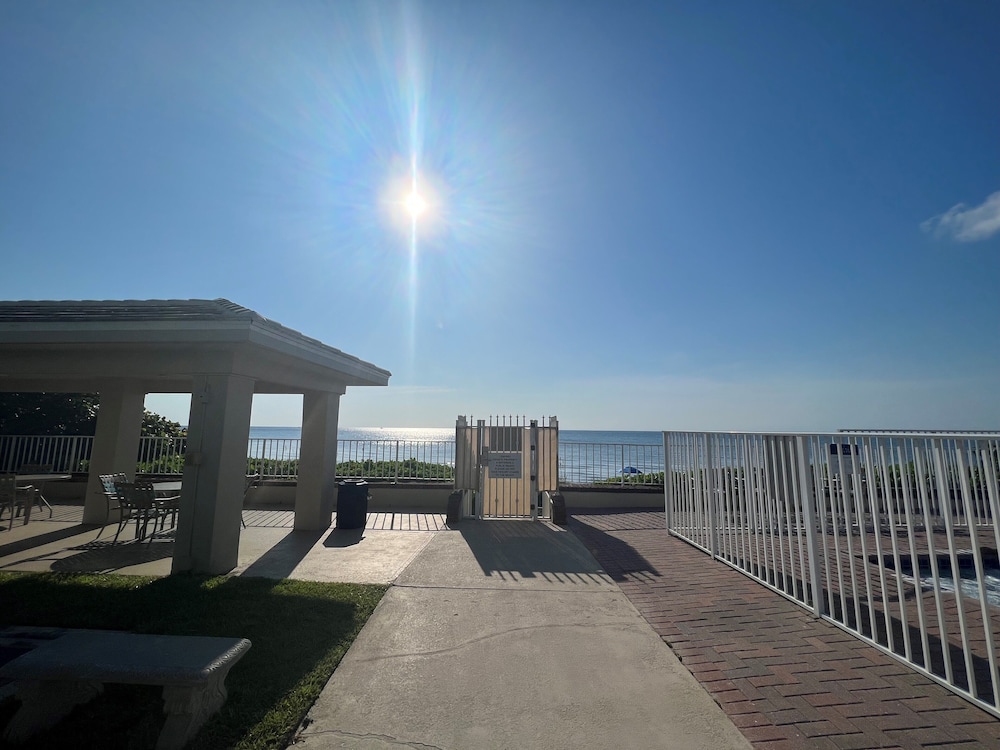 Gulfstream Manor - photo 25