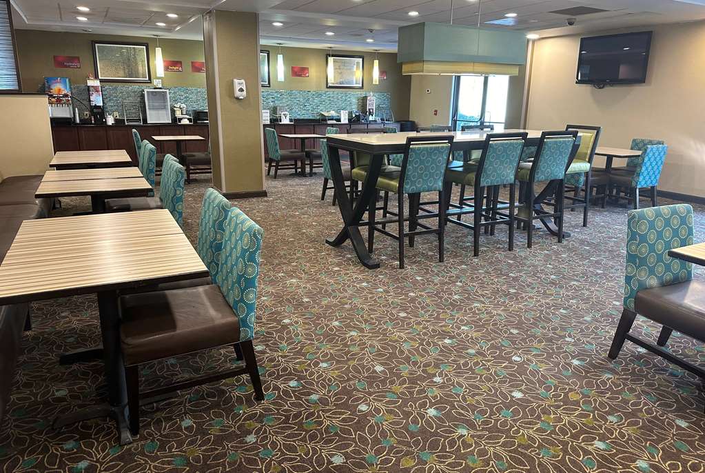 Wingate by Wyndham Harrisburg Near Hershey - photo 17