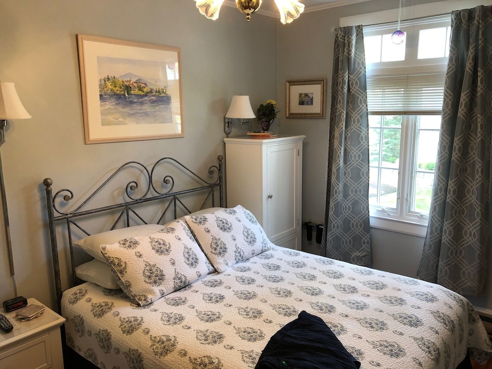Boathouse Waterfront Lodging - photo 10