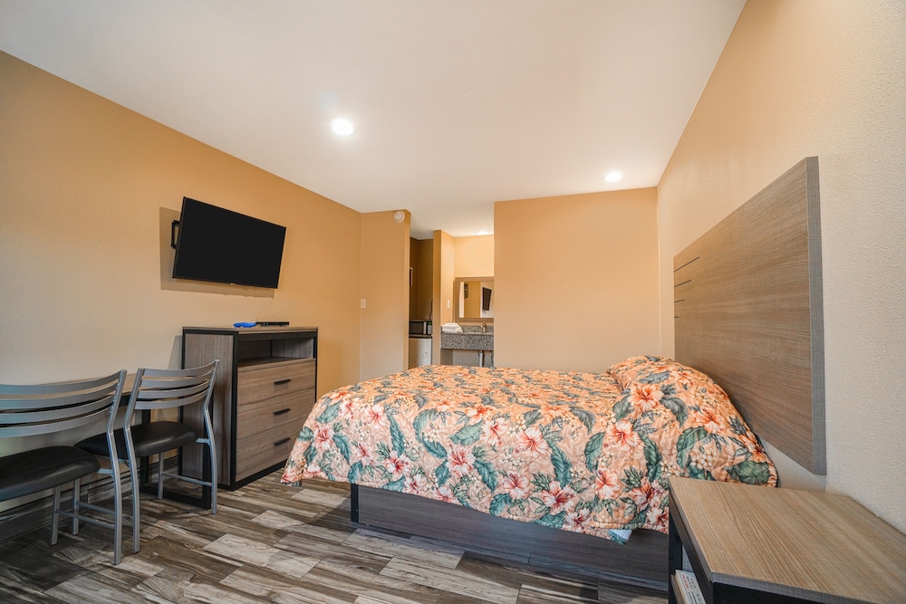Days Inn by Wyndham Aransas Pass - photo 21