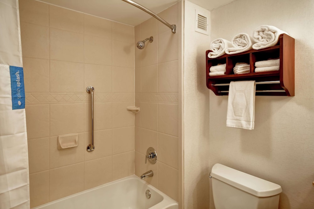 Hampton Inn Kansas City Overland Park - photo 28