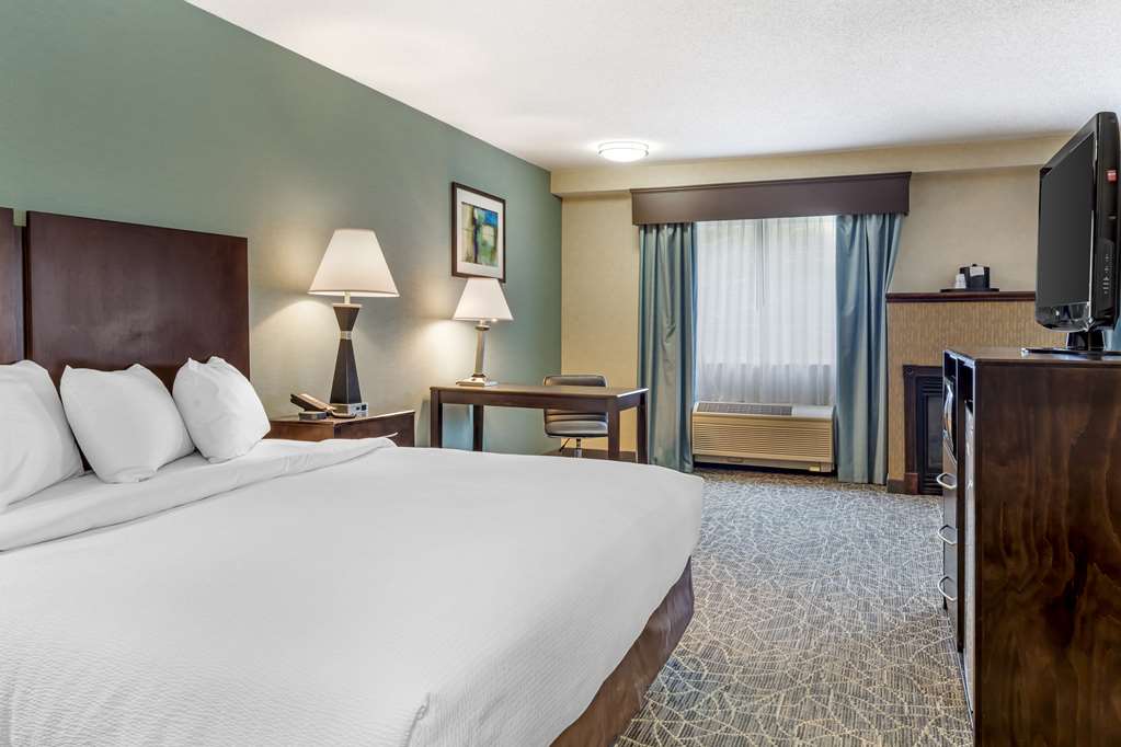 Best Western Plus Berkshire Hills Inn & Suites - photo 24