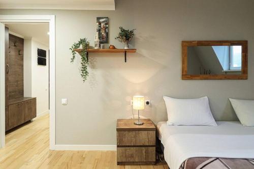 Cosy Central 2 BR Apartment By Wehost