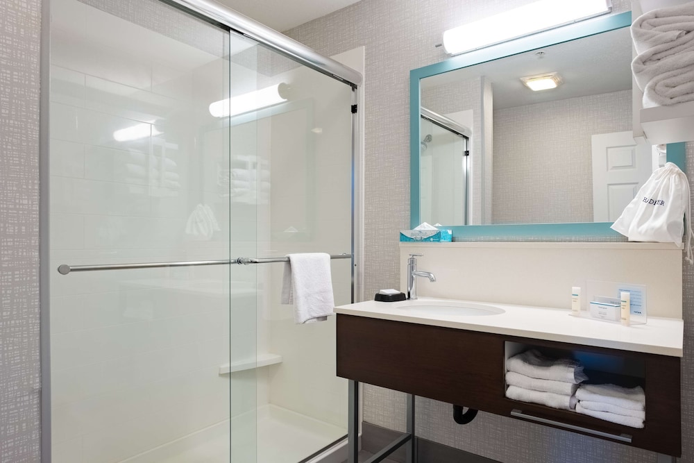 Hampton Inn & Suites Salt Lake City Airport - photo 35