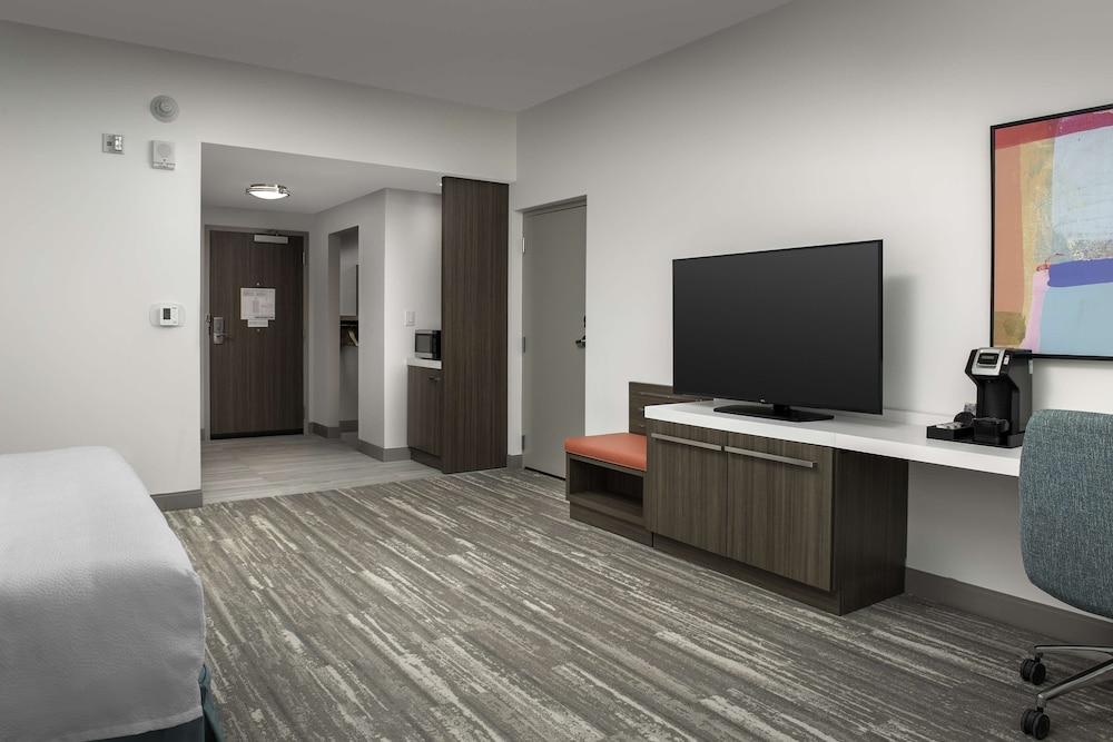 Hilton Garden Inn Pensacola Downtown - photo 16