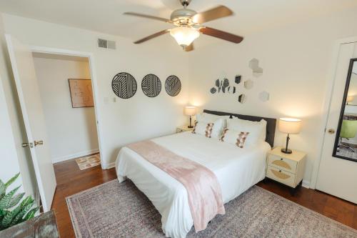 Centrally Located 2BR Overton Square Unit 1 Fast WiFi Free Parking Yes Pets — 4-Star Luxury Hotel in Memphis, United States
