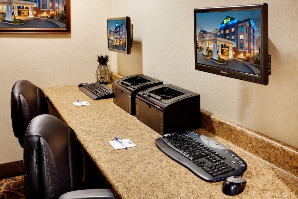 Holiday Inn Express Hotel & Suites Warwick Providence by IHG - photo 15
