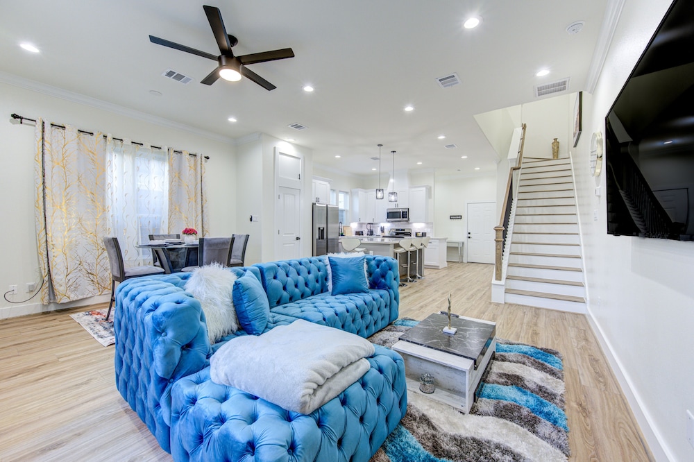 Houston Stay - photo 25
