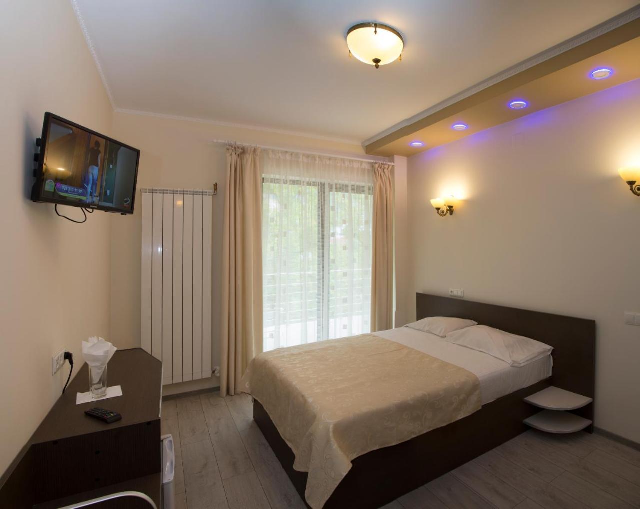 Hotel Holiday Maria — hotel in Baile Herculane