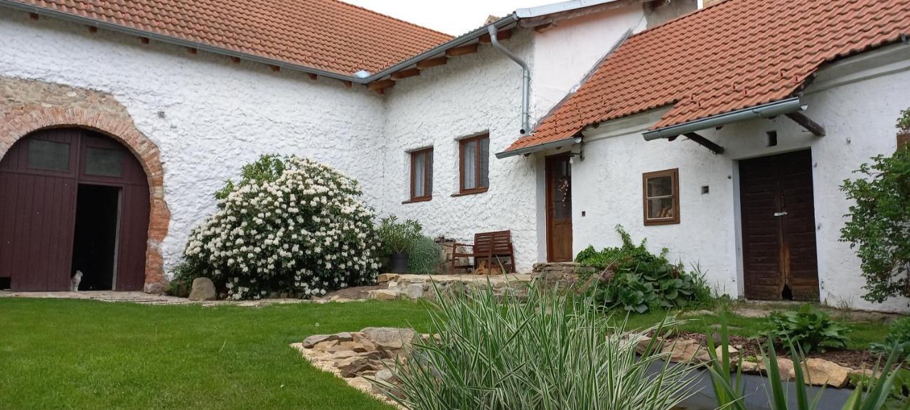 Penzion Na Plácku — hotel in Lisov
