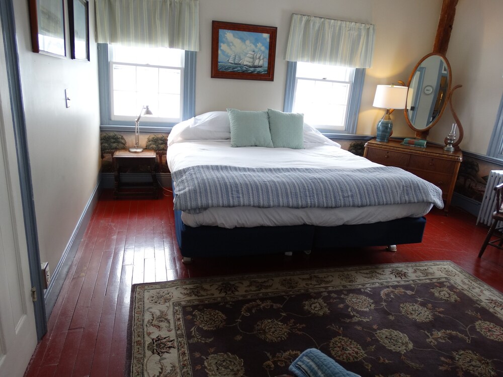 Shoreham Inn Bed & Breakfast - photo 15