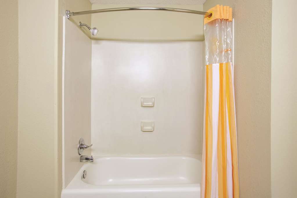 La Quinta Inn by Wyndham Richmond South - photo 15