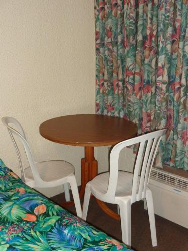 Fountain Motel - photo 23