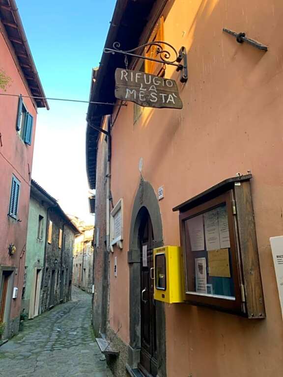 Rifugio La Mestà — hotel in Gallicano