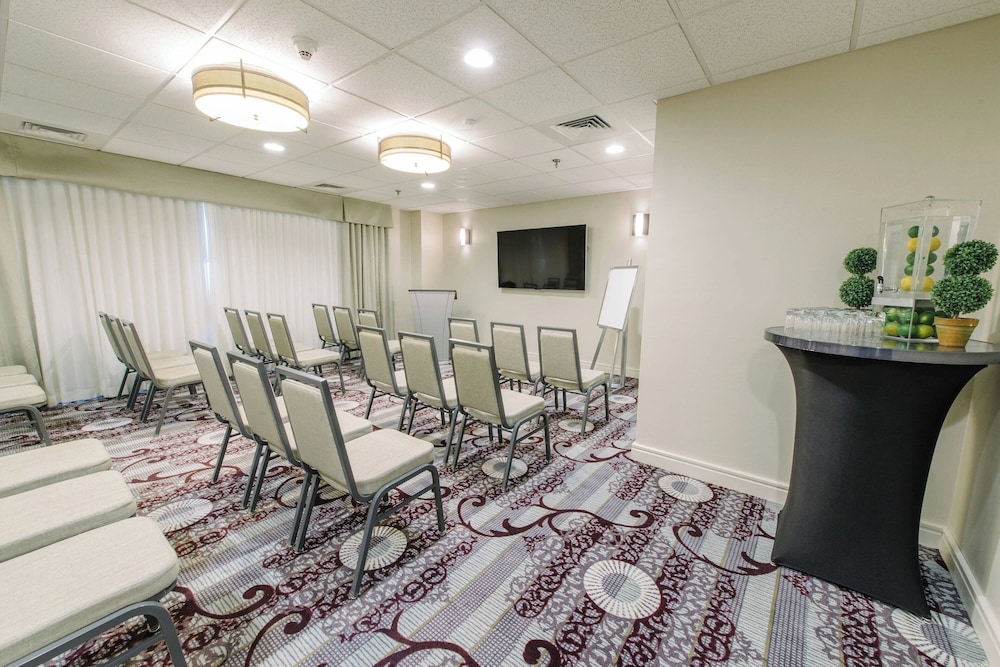 Courtyard by Marriott Nashua - photo 35