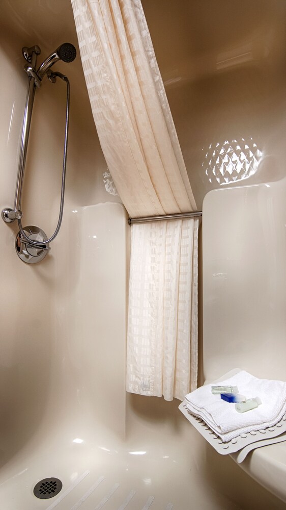 Best Western Plus Fairfield Executive Inn - photo 10