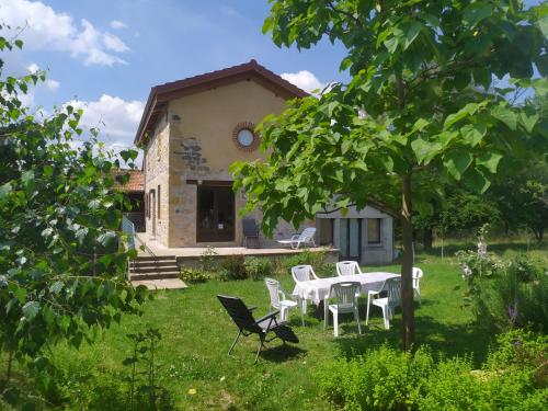 Gîte avec jardin - last minute hotel in Unknown City