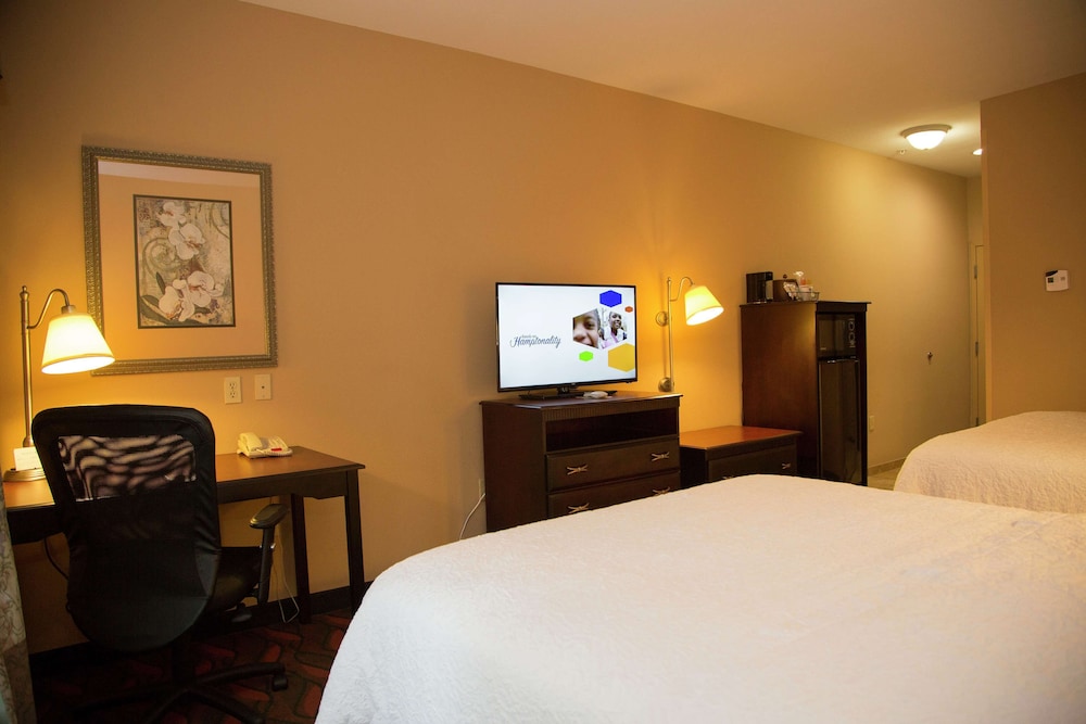 Hampton Inn & Suites Houston Rosenberg - photo 21