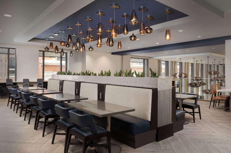 Embassy Suites by Hilton Knoxville Downtown - photo 121