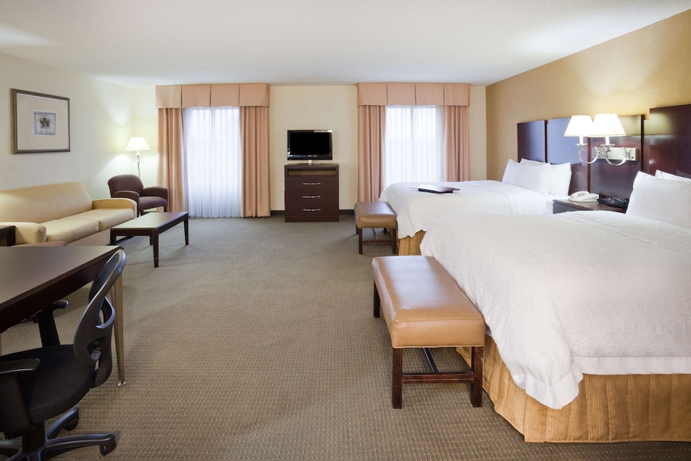 Hampton Inn & Suites Lino Lakes - photo 22