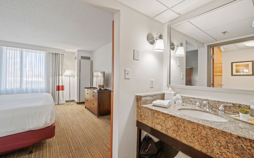 Four Points by Sheraton Charlotte - photo 35