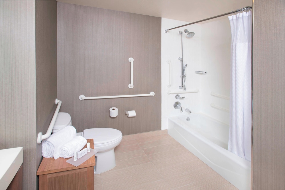 Courtyard by Marriott Redwood City - photo 17