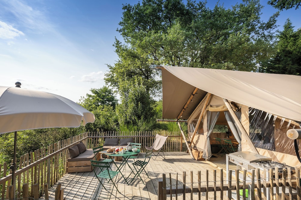 Village Huttopia Dieulefit — hotel in Dieulefit