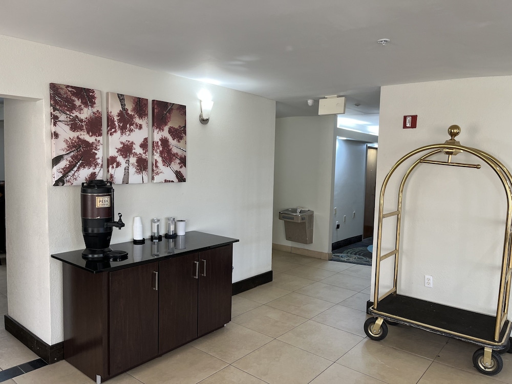 Red Roof Inn Washington NC - photo 5