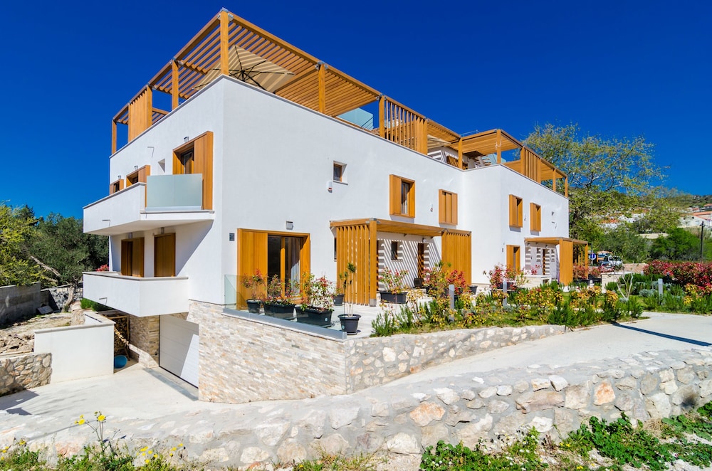 Apartments Lula
