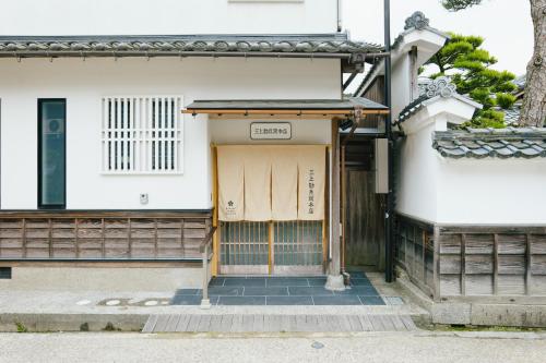 三上勘兵衛本店 Mikami Kanbe Honten — hotel in Miyazu