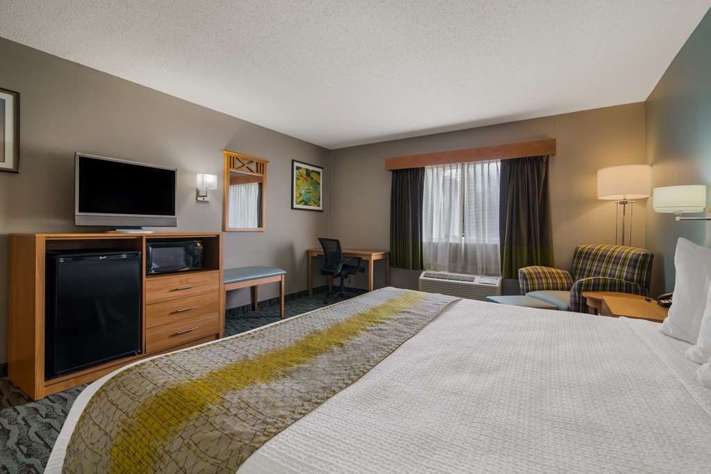 Best Western PLUS Executive Court Inn & Conference Center - photo 40