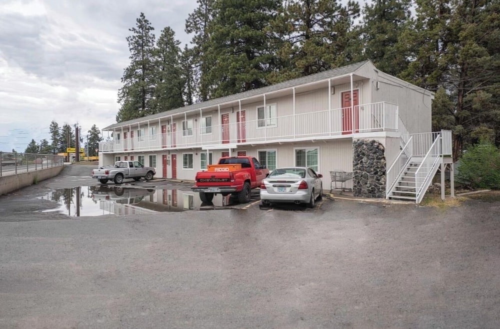 Budget Inn Bend by OYO - photo 33