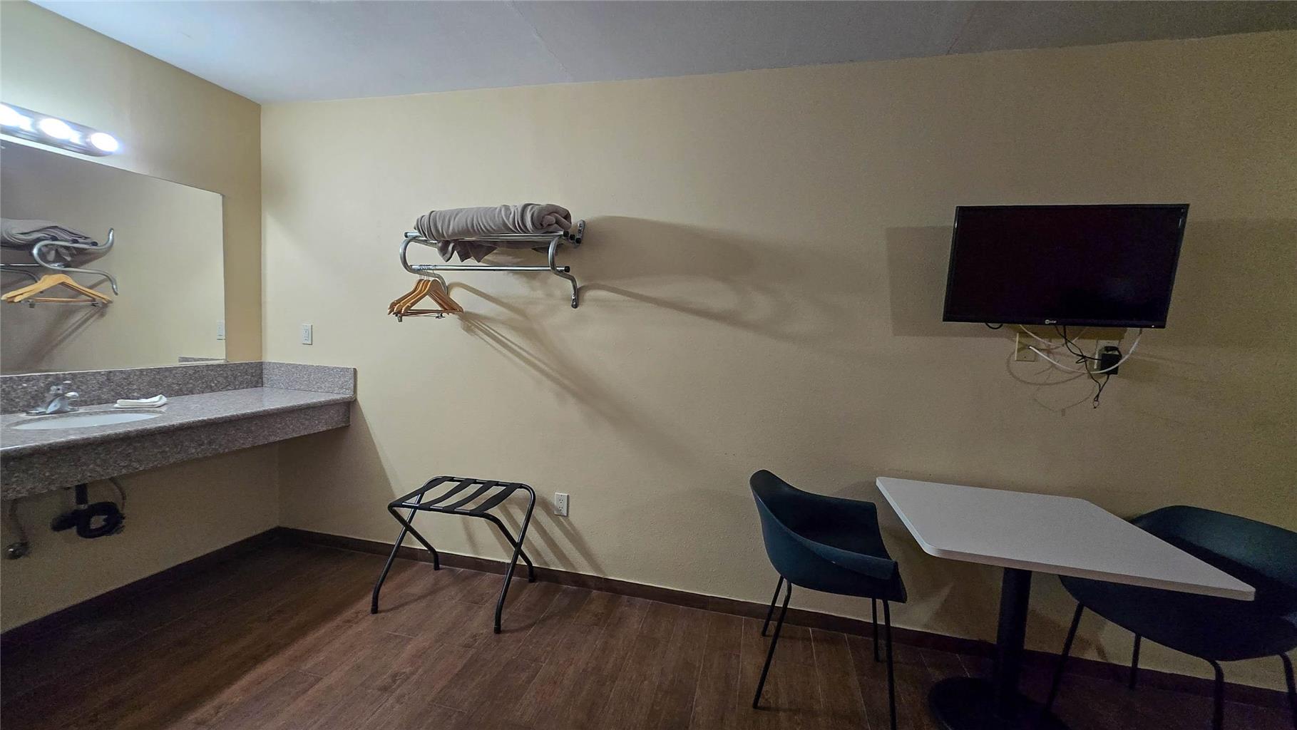 Motel 6 Blythe CA South - photo 48
