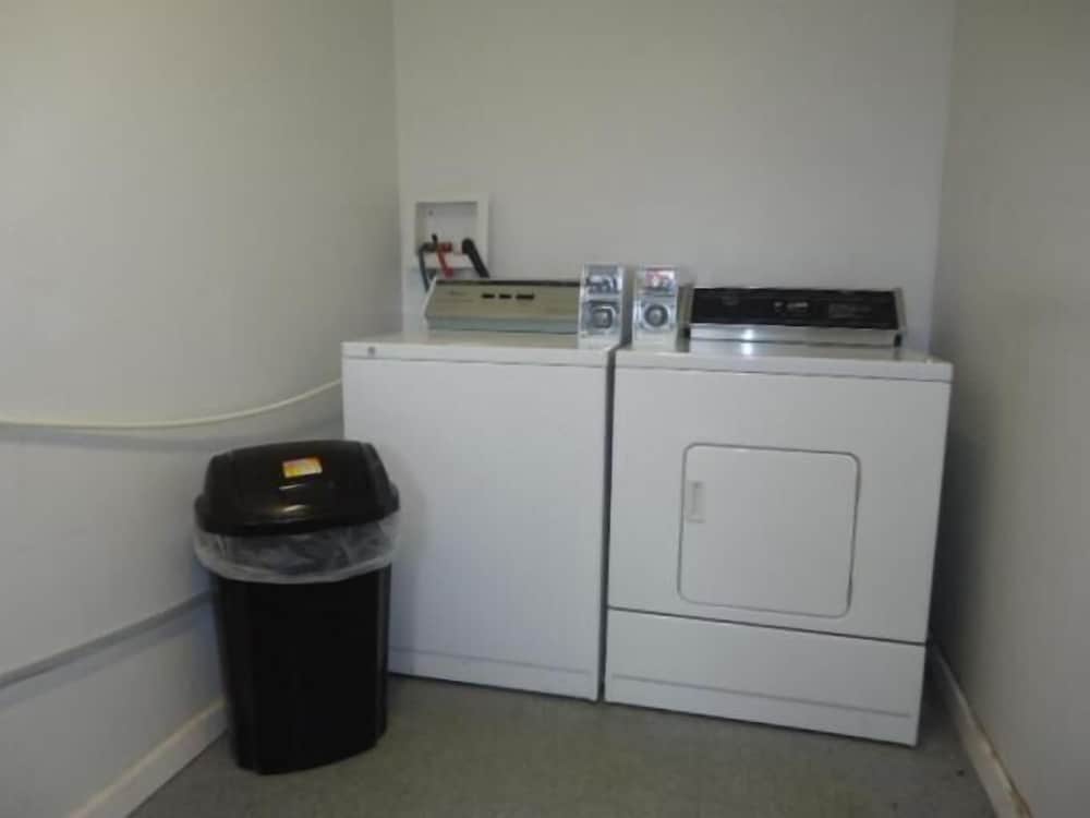 Relax Inn Elmira - photo 19