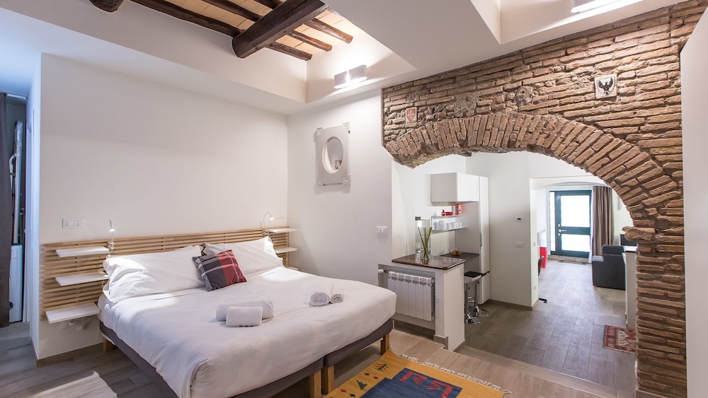 Rental In Rome Trastevere White Apartment — 4-Star Luxury Hotel in Rome, Italy